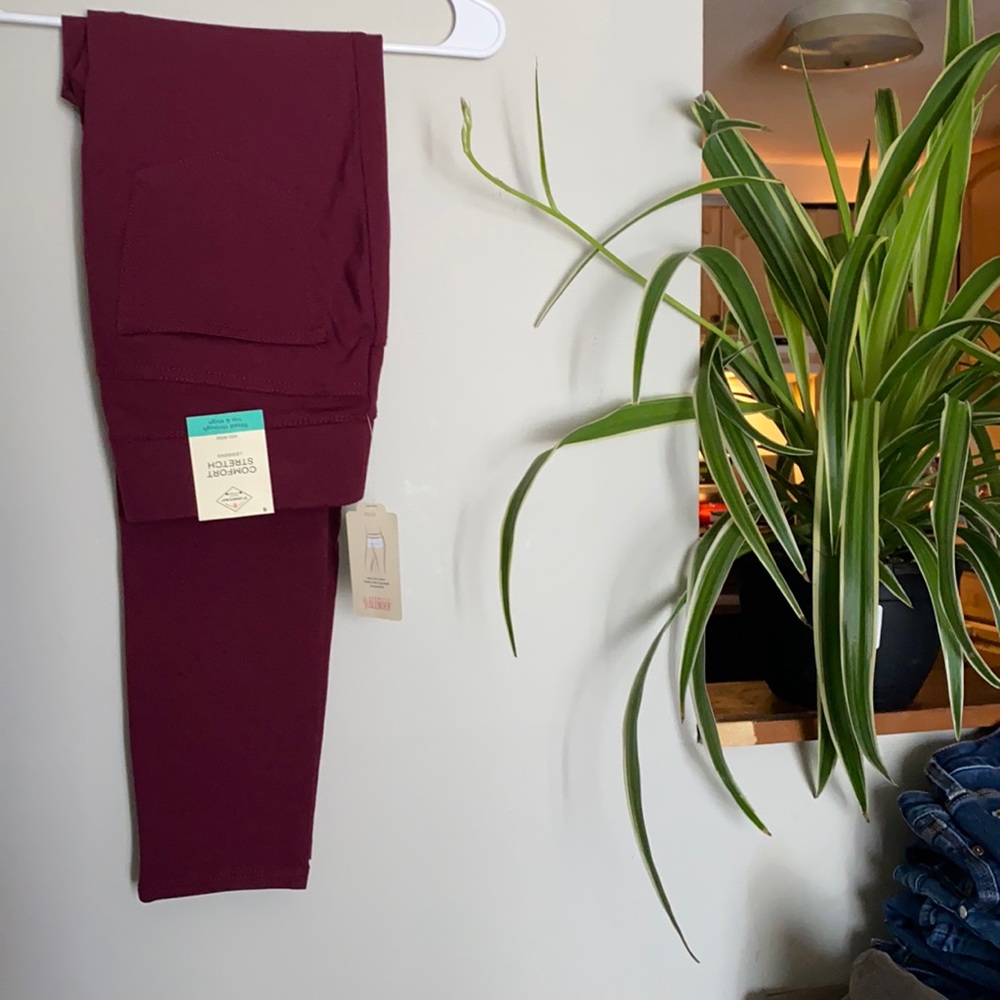 🎈5/$40 St Johns Bay Comfort Stretch Leggings. NWT